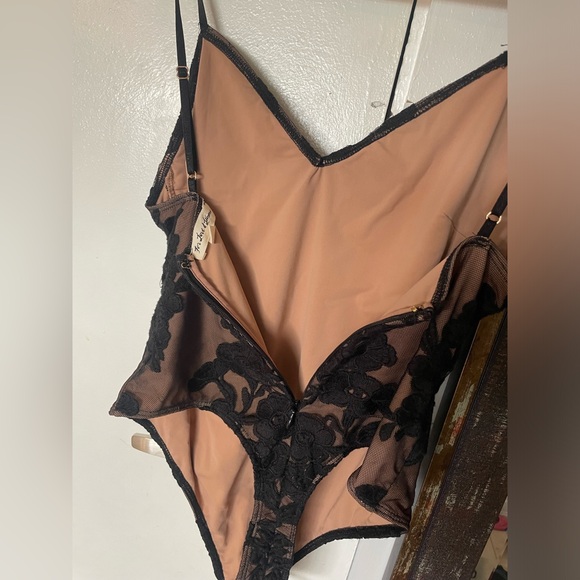 For love and lemons bodysuit size D - Picture 6 of 7